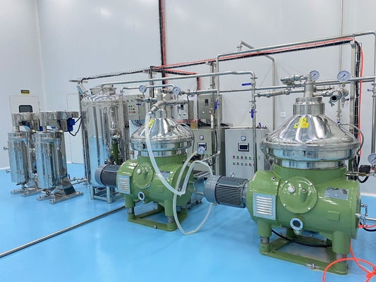 acheter Centrifugeuse à disque de séparation à trois phases automatique pour le raffinage des huiles online manufacture