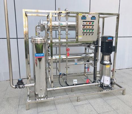 acheter Unité de filtration par osmose inverse à contrôle automatique électrique avec composite acier inoxydable / fibre de verre pour la purification automatique de l'eau courante fabrication en ligne
