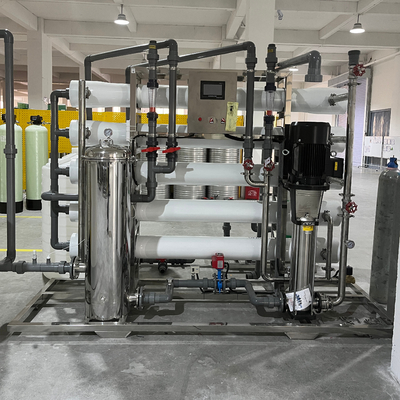 acheter Equipement de traitement de l'eau minérale pure entièrement automatique pour une tonne d'eau purifiée par osmose inverse online manufacture