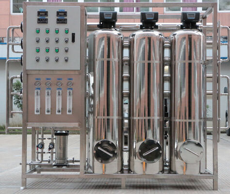 acheter Installation de traitement de l'eau par osmose inverse de 3000 L/heure avec commande PLC et fonctionnement écoénergétique fabrication en ligne